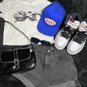 BDG SIZE 25 Jean shorts